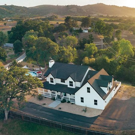 Wine Country Modern Farmhouse With Heated Pool, Hot Tub, Cybertruck Paso Robles Exterior photo