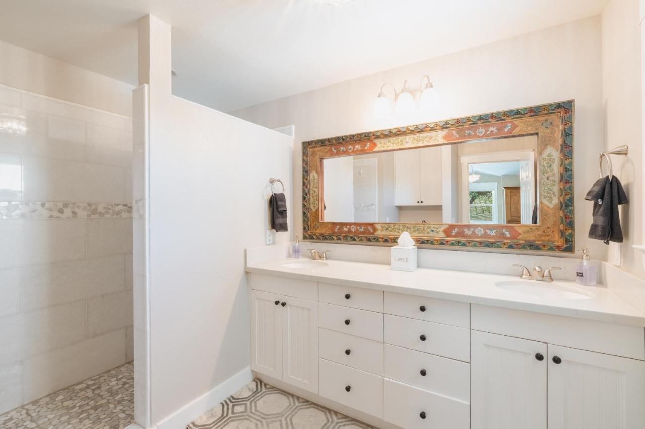 Wine Country Modern Farmhouse With Heated Pool, Hot Tub, Cybertruck Paso Robles Exterior photo