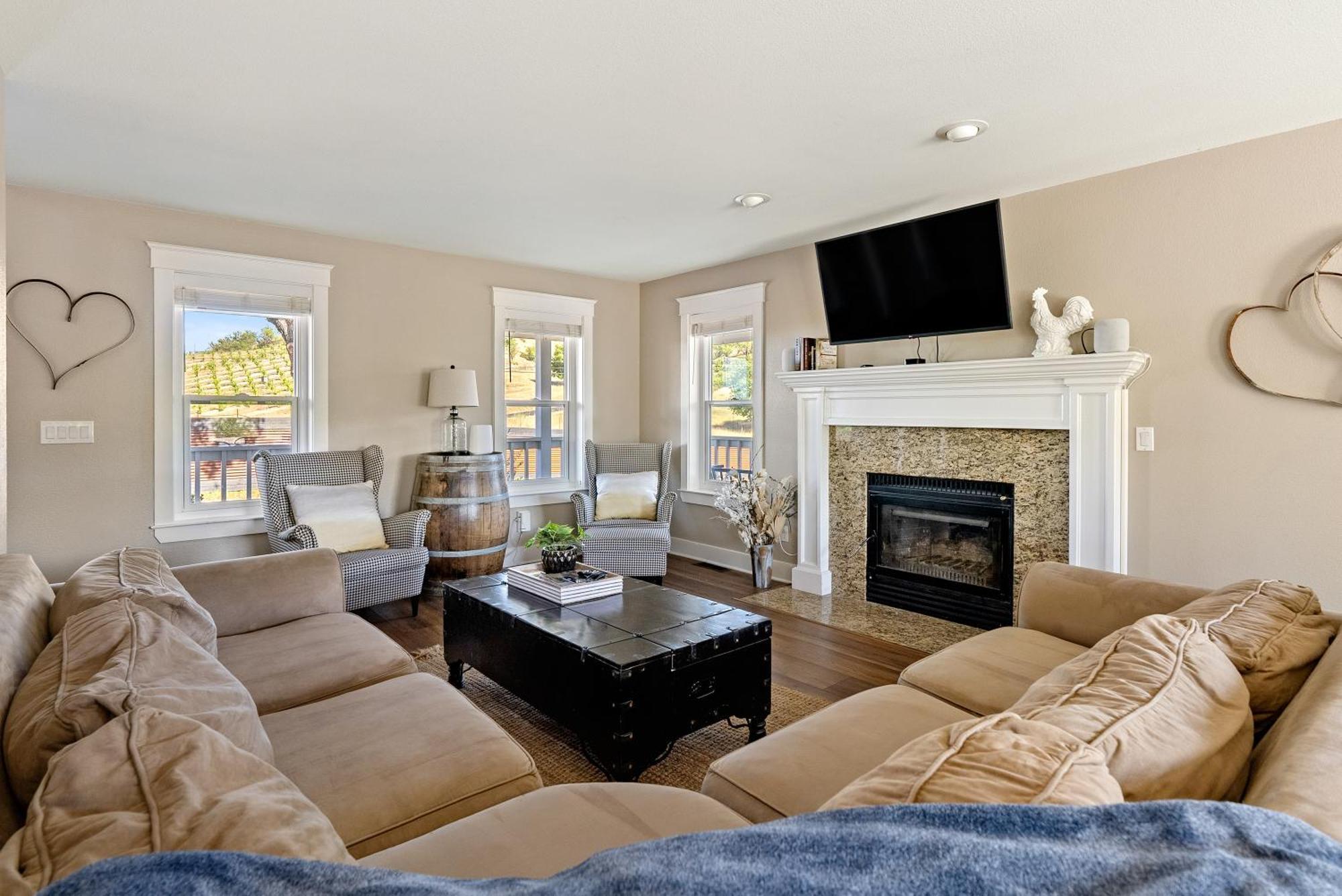 Wine Country Modern Farmhouse With Heated Pool, Hot Tub, Cybertruck Paso Robles Exterior photo