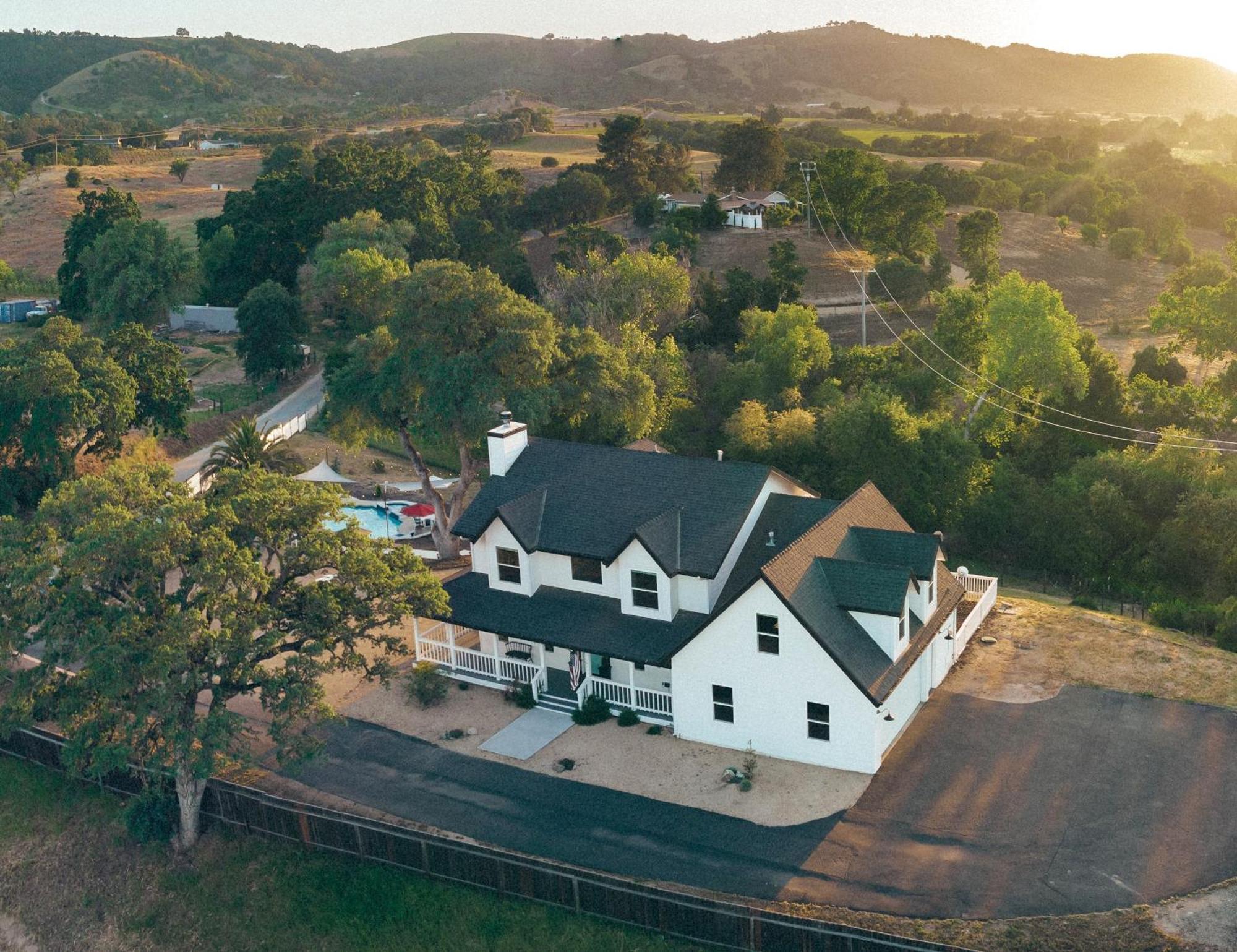 Wine Country Modern Farmhouse With Heated Pool, Hot Tub, Cybertruck Paso Robles Exterior photo